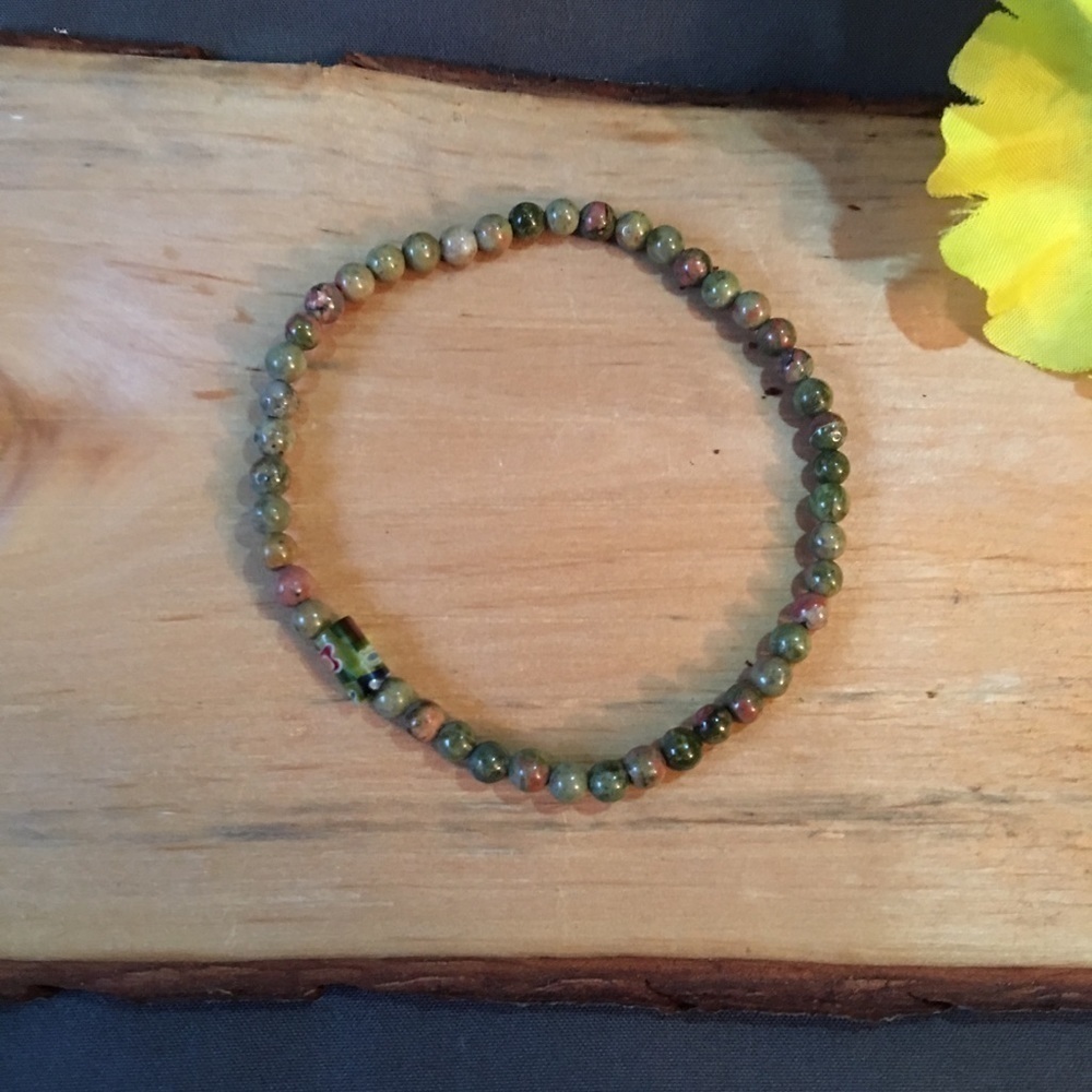 ❇️💚 semiprecious mini bracelet